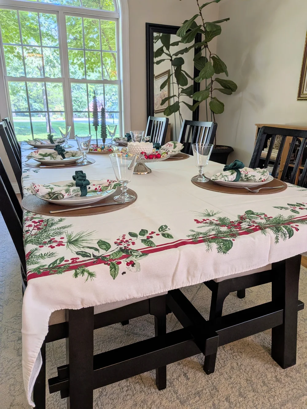 Holiday Pine & Berry Tablecloth AND Six Matching Napkins Hostess Set!